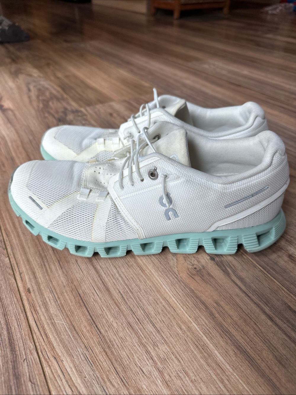 On Cloud 5 Womens Size 9.5 Undyed White Mint Running Shoes Sneakers 59.98368
